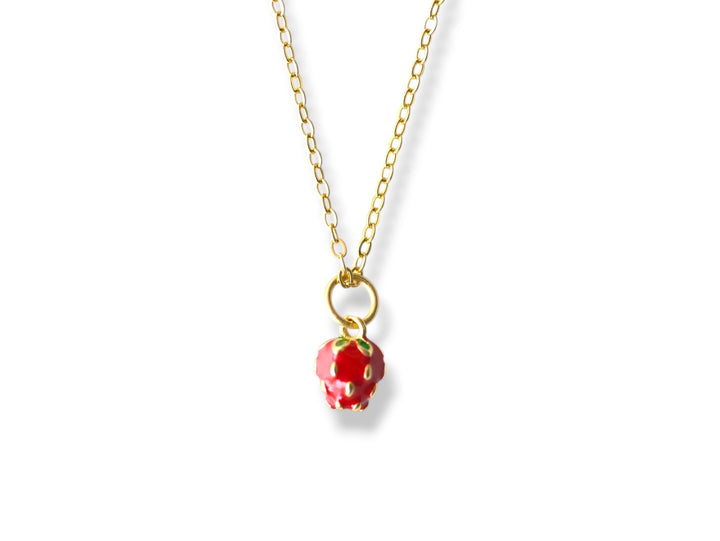 Goldene Kette aus 925 Silber, vergoldet, mit kleiner Erdbeere, Strawberry Charm, junger Schmuck von Alicia's Diary
