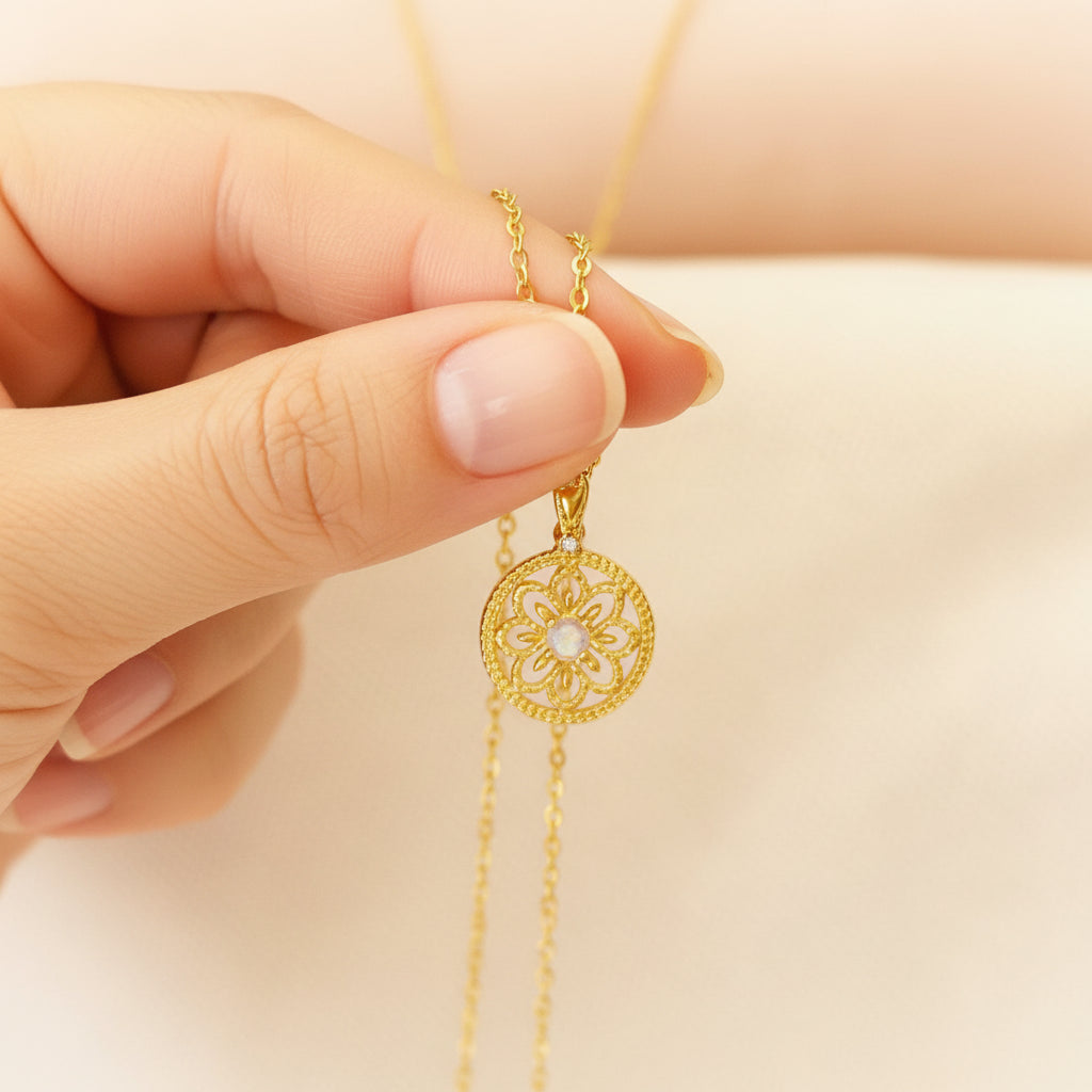 Goldene Halskette aus 925 Sterlingsilber mit auswändigem Anhänger mit Opal, Zirkon, Blumen Mandala und Perlmutt, Schmuck für junge Frauen