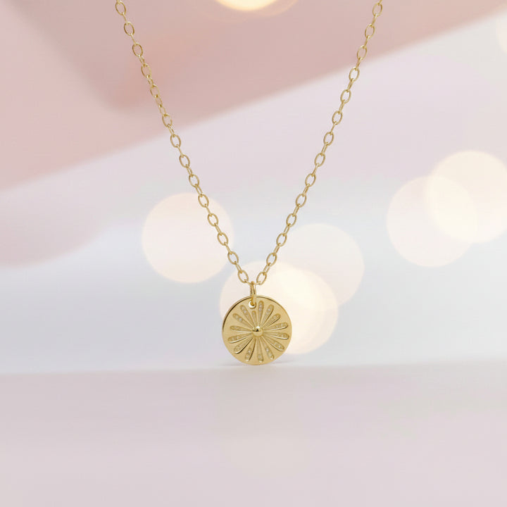 Collar de oro con forma de sol y moneda - ALICIA&
