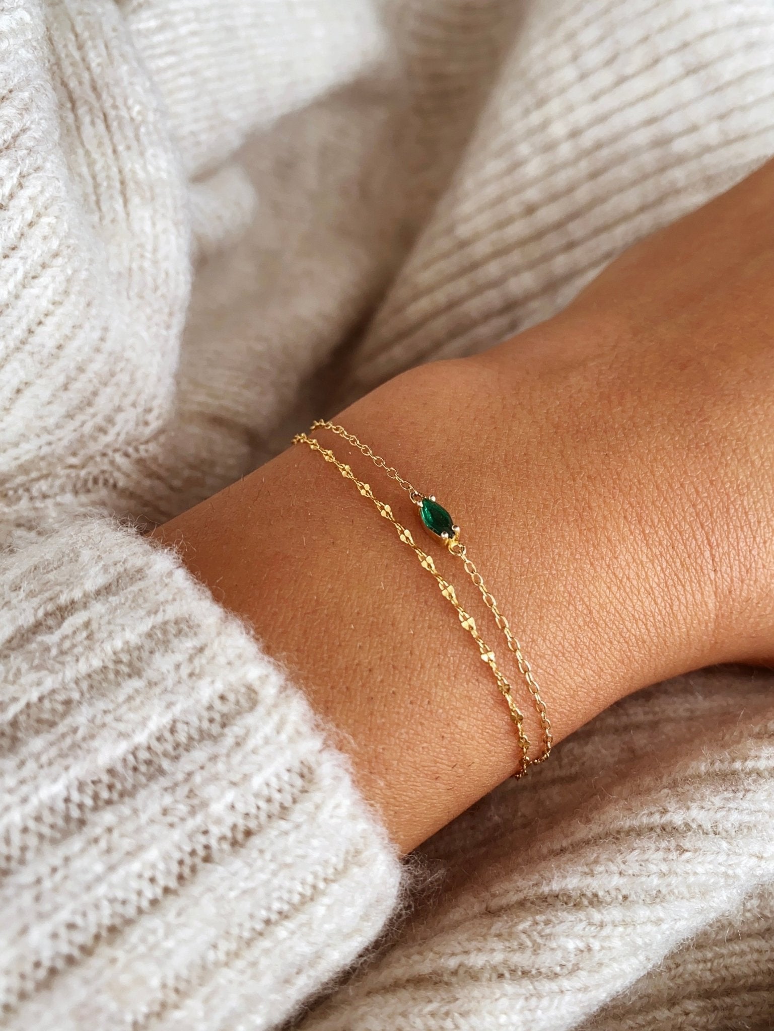 Filigranes gold Armband mit grünem Stein, Sterling Silber Armbänder vergoldet aus dem besten Schmuck Online Shop Alicia's Diary