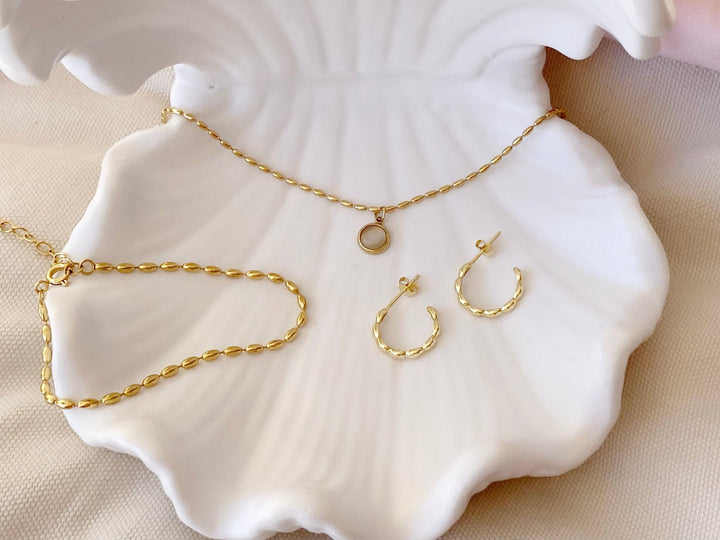 Goldenes Schmuck Set wasserfest für junge Frauen von Alicia's Diary