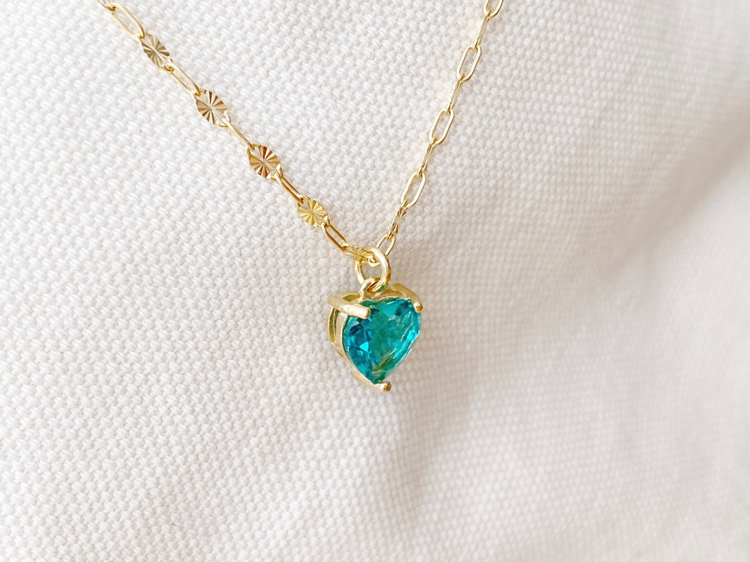 Goldene Kette mit Herz, Herzchen Anhänger von der beliebten Schmuckmarke für junge Frauen Alicia's Diary