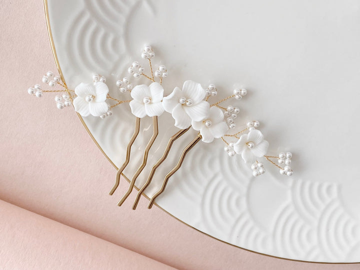 Hochzeitsfrisuren klassisch, romantisch, märchenhaft, verspielt, modern, offen, halboffen, mittellang, Alicia's Diary