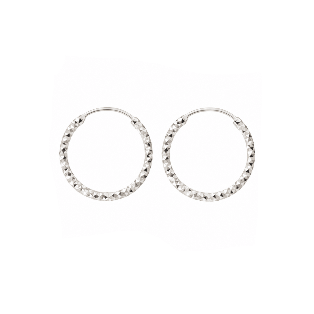 Echtsilber Ohrringe Damen, silberne Creolen aus 925 Sterlingsilver mit Diamond Cut für den perfekten Silber Ear Stack, zart