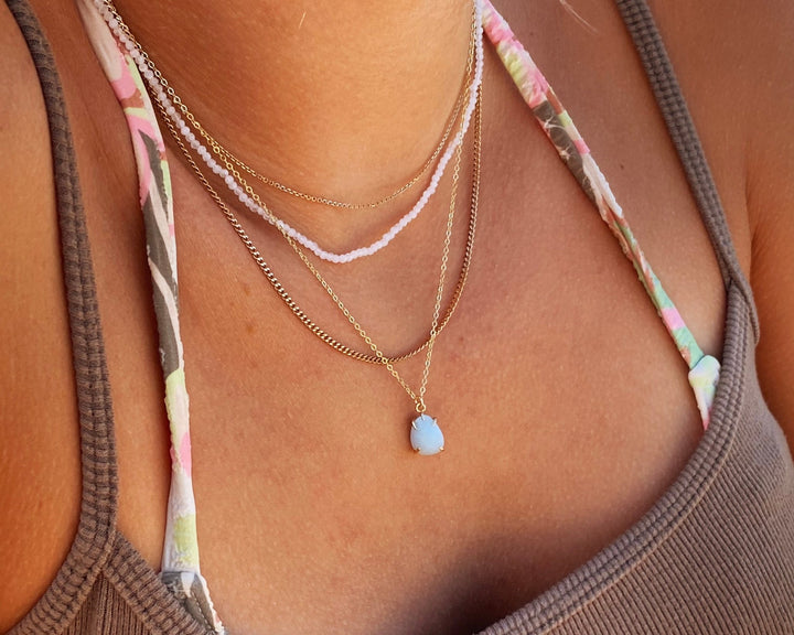 Amazonit Tropfen Charm an filigraner Goldkette als besonderes Schmuckgeschenk für die Freundin, die Frau, Mama oder Schwester - ALICIA'S DIARY®