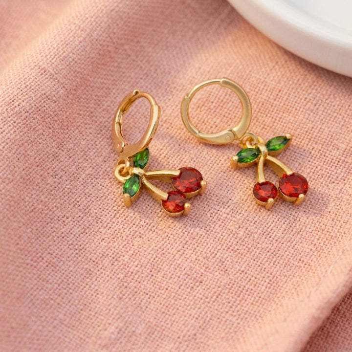 Créoles enfant avec cerises, bijou enfant mignon et original, boucles d&
