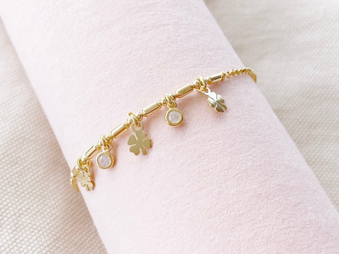 Vergoldetes Silber Armband mit Kleeblatt Anhängern zum Verschenken von Alicia's Diary