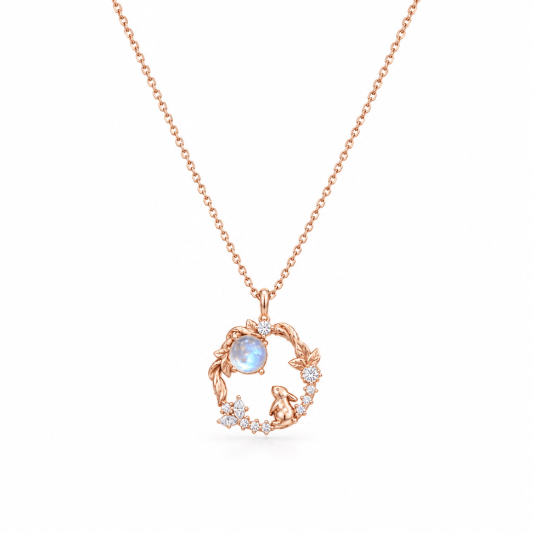 Rosévergoldete Halskette mit Mond und Hase, hochwertiger Kinderschmuck aus vergoldetem Silber