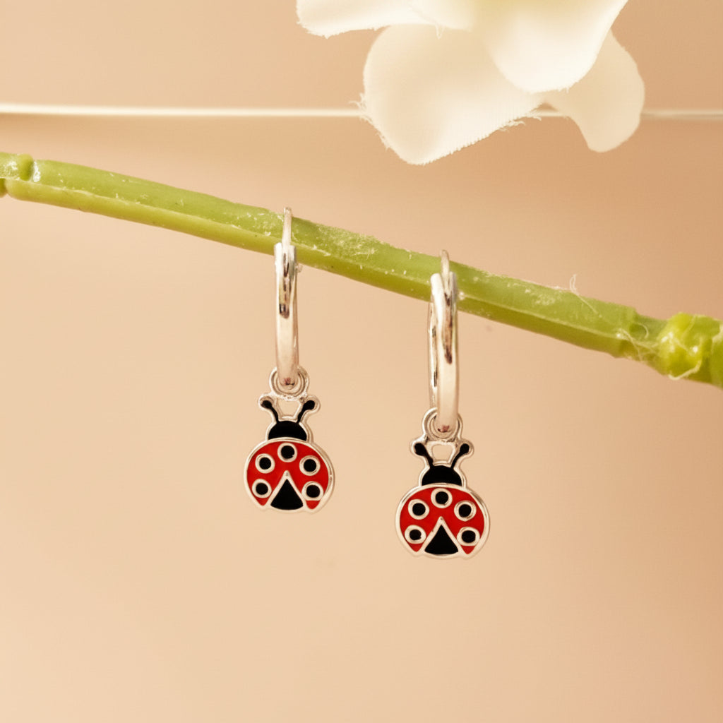 Cute ladybug hoop earrings made of genuine silver for children and little girls, skin-friendly and sweet from Alicia&
