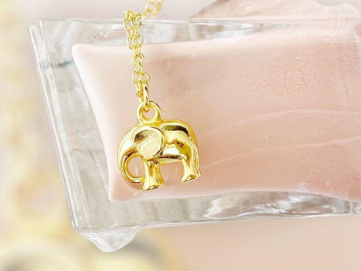 authetische Halskette mit Elefanten Charm für junge Frauen ALICIA'S DIARY