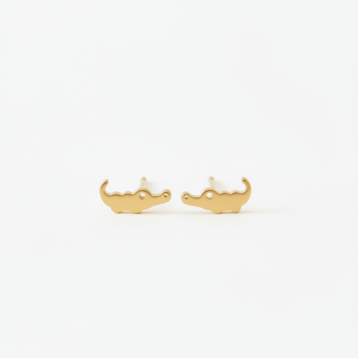 Goldene Motiv Ohrstecker mit Krokodilen, minimalistische Tier Ohrringe aus gebürstetem Silber vergoldet