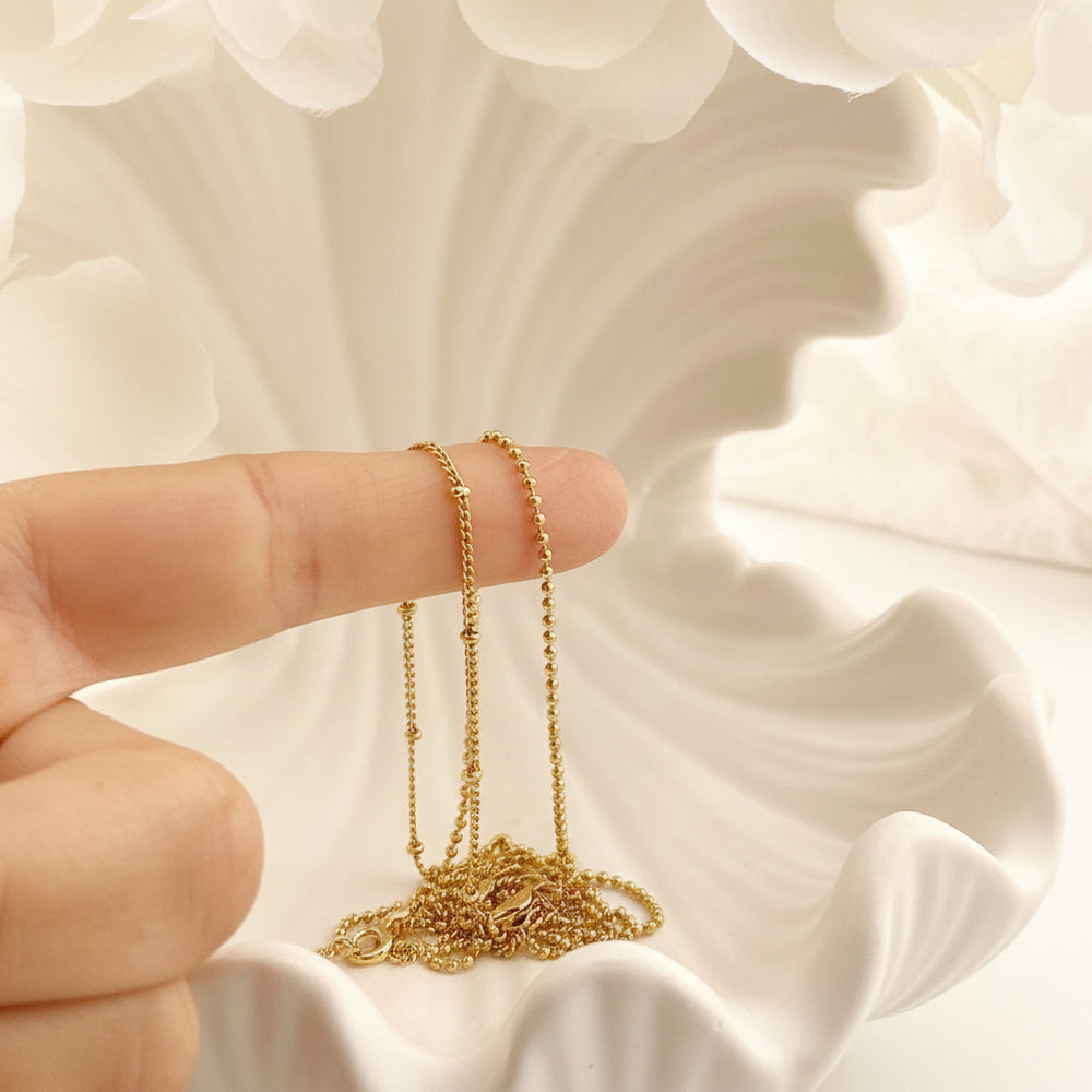 Fest vergoldete Multilayer Halskette aus chirurgischem Edelstahl für junge Frauen und Damen, Schmuck 