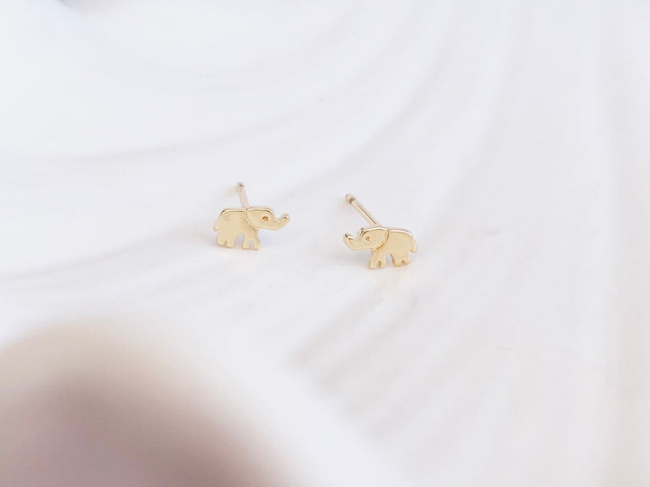 Gold-plated elephant stud earrings in 925 sterling silver - Alicia&
