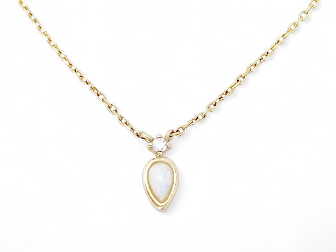 Vergoldete Opal Kette Tropfen Anhänger Detailaufnahme - ALICIA'S DIARY®