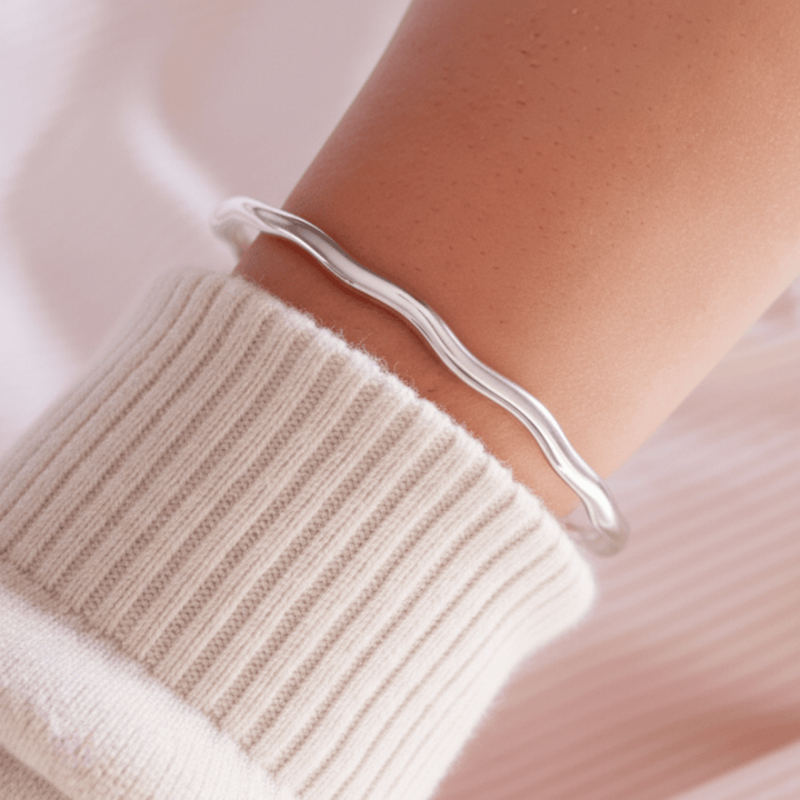 Silver Bangle made of Stainless Steel von der beliebten Schmuckmarke Alicia&