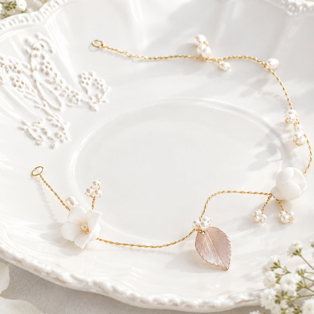Delicate bridal headband Julie -
alicias-diary