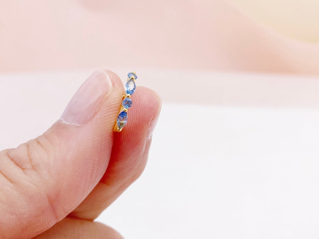 Goldene Silberohrringe mit bunten Steinen von ALICIA'S DIARY