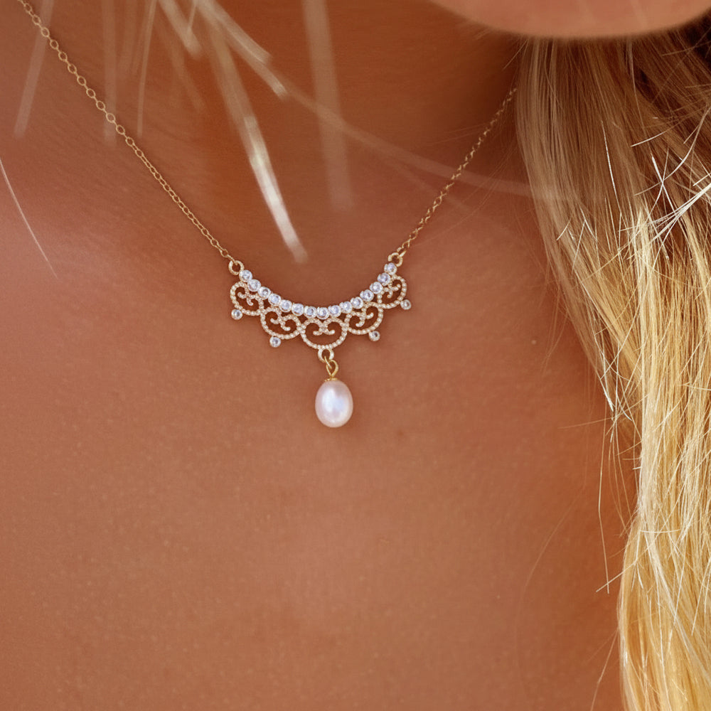 Romantische vergoldete Halskette aus 925 Sterlingsilber mit romantischem Perlen Anhänger, festlicher Schmuck für junge Frauen, Hochzeit, Party