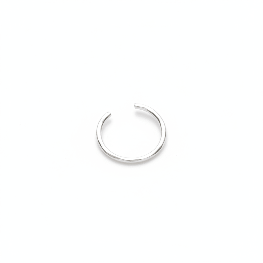 Einfacher und schlichter Ear Cuff aus 925 Silber, gehämmerter Schmuck, dezente Ohrringe ohne Piercing, Ohrschmuck ohne gestochener Löcher