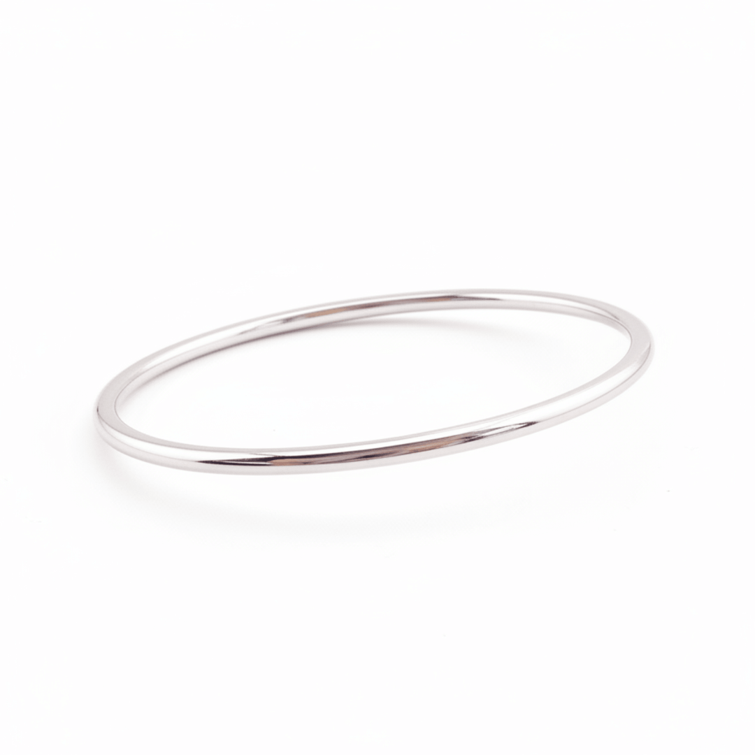 Dezenter einfacher Edelstahl Armreif, minimalistischer Basic Schmuck Armreifen, wasserfester Bangle für junge Frauen