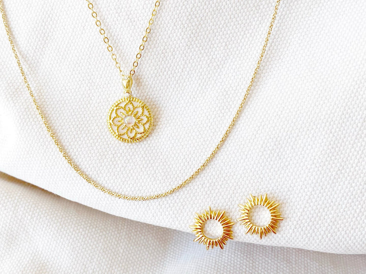 Cadena de oro con forma de serpiente y diamantes - talla diamante - fina, filigrana, delicada, estrecha, fina - collar dorado