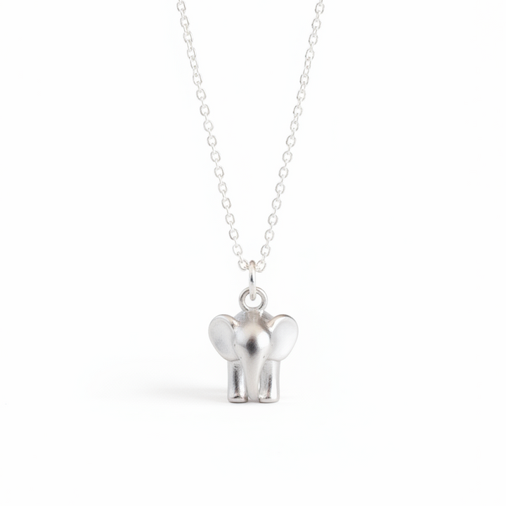 Minimalistische silberne Halskette mit stilisiertem Elefanten Anhänger, Charm Kette aus 925 Silber für junge Frauen, Schmuck Inspo von Alicia&