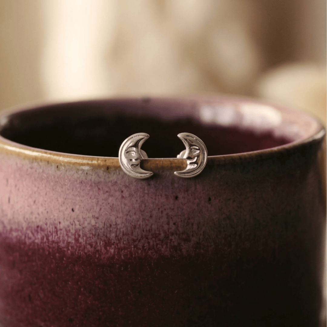 Echter Silberschmuck, silberne Vintage Ohrstecker mit Monden, Mond-Gesichter, Halbmonde, Ohrringe aus wasserfestem und hypoallergenem Silber