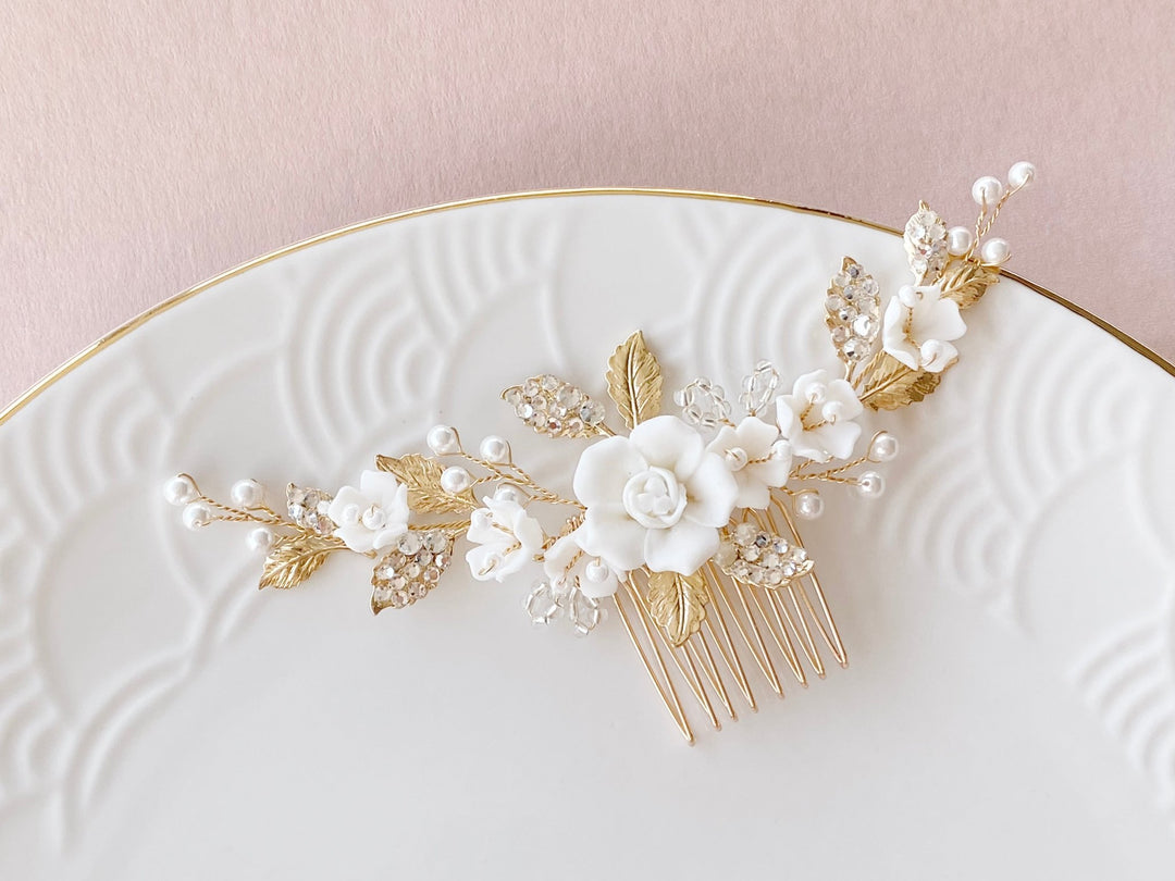 Gold-weißer Brautschmuck Softgirl für verspielte Frisuren und Brautkleider von Alicia's Diary