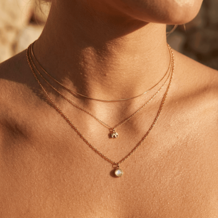Goldene Elefanten Halskette, Goldfill und Silber Schmuck, Halskette mit Elefanten Charm, naturgetreuer Elefant, Schmuck mit Elefanten gold online bestellen