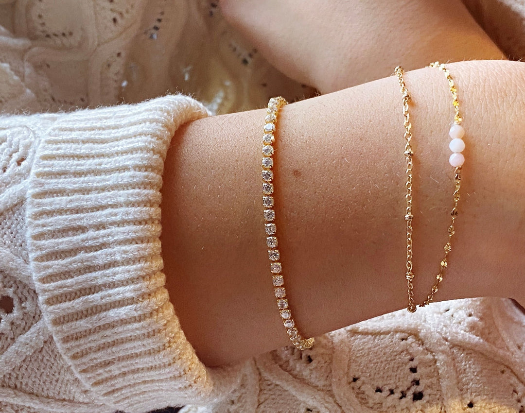 Glitzer Armband gold Damen mit vielen Steinen, Tennisarmband mit Strasssteinen, mit weißen Steinen für jugendliche Mädchen und Frauen
