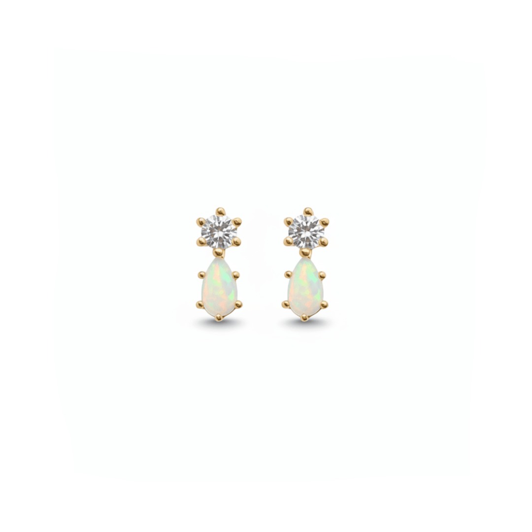 Zierliche Opal Ohrstecker aus vergoldetem 025 Silber, hautfreundliche Ohrringe für Ear Stack, Schmuck Inspo