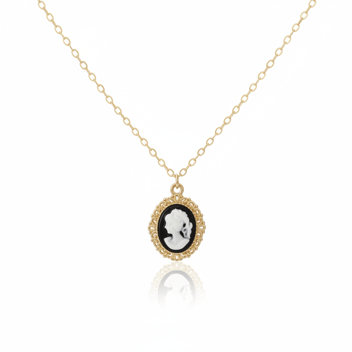 Goldfill Halskette mit Kamee Anhänger im Vintage Stil, schöner Schmuck für junge Frauen von Alicia&