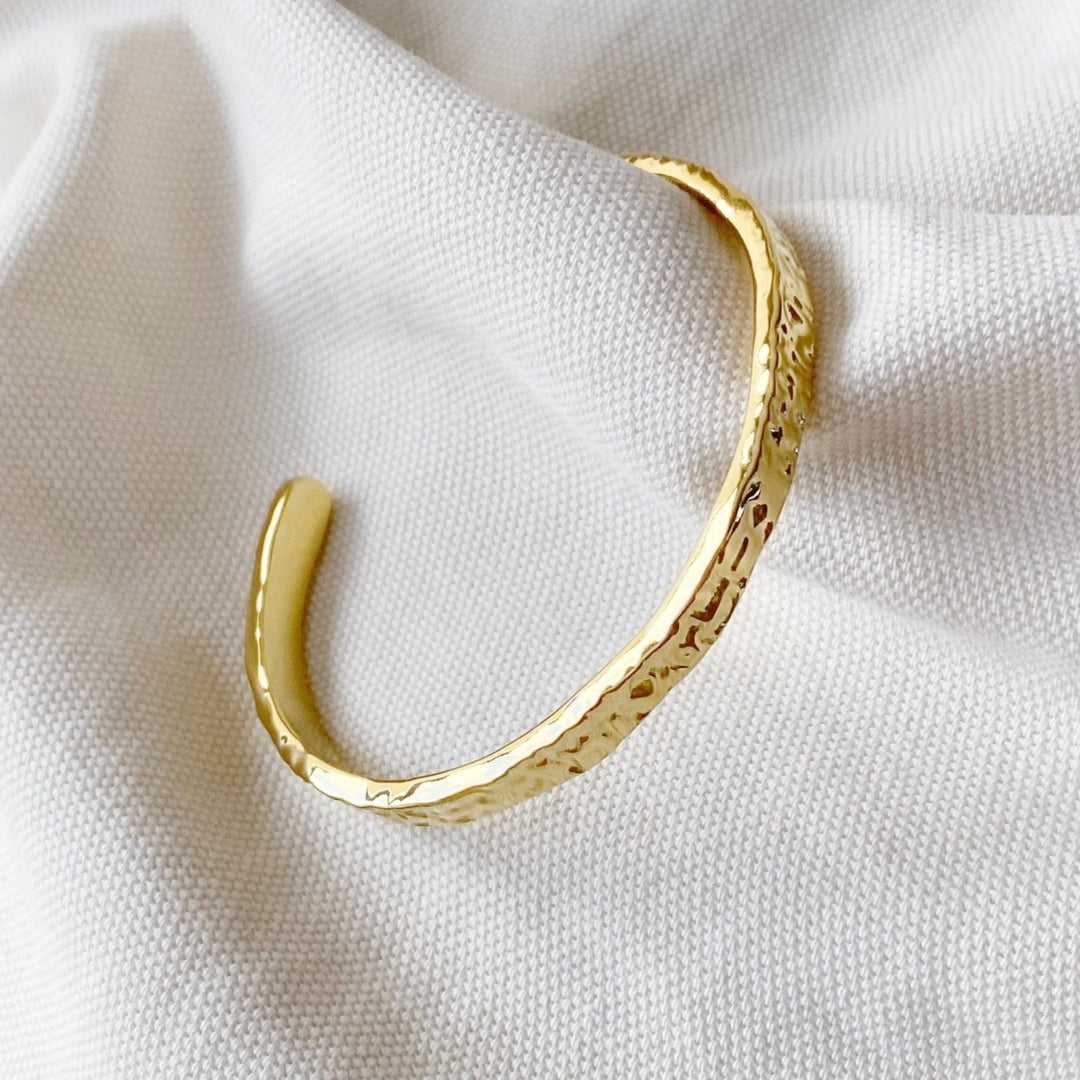 Hammered Waterproof Bangle - Alicia&