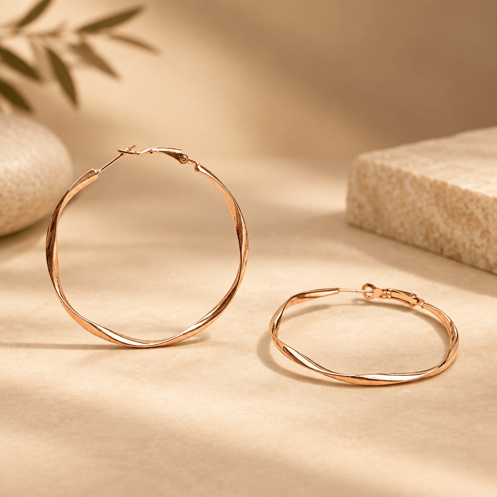 Gedrehte Creolen rosengold, moderne Ohrringe für junge Frauen, Edelstahl Creolen minimalistisch, Schmuck von