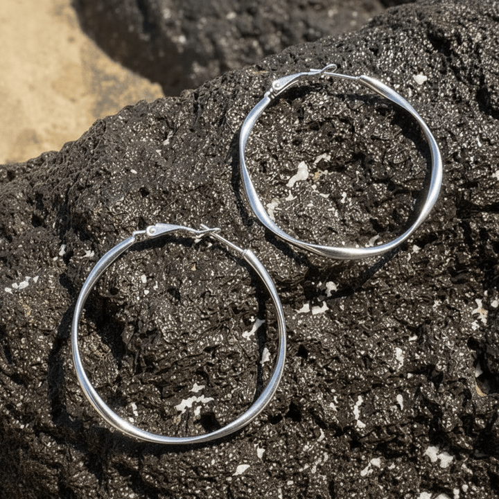 Wasserfeste Silber Hoops aus gedrehtem Edelstahl, große Creolen für Frauen, antiallergene Ohrringe Mädchen