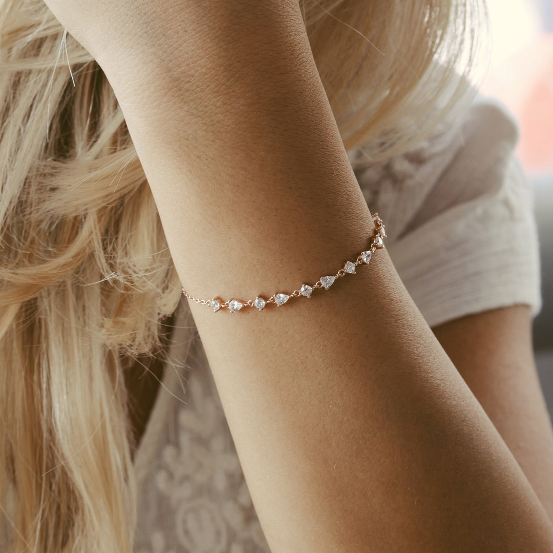 Zartes Armband mit Strass, Glitzer Boho Armband, romantisches Armkettchen aus 925 Silber, wasserfester Schmuck der nicht abfärbt, nicht verfärbt