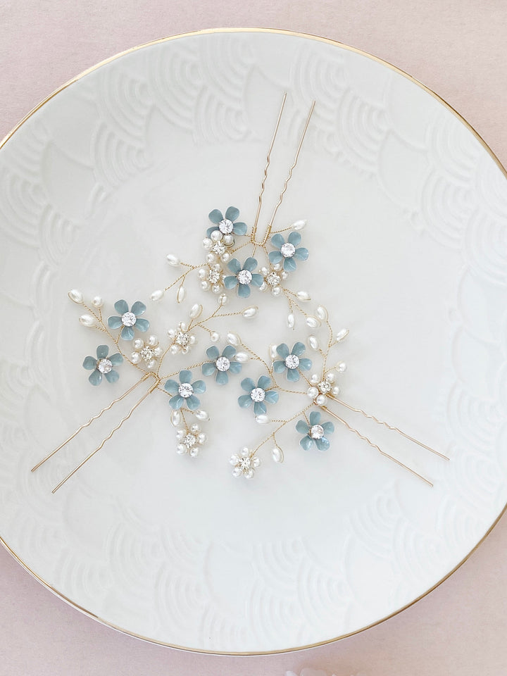 Haarpins mit Blumen für Hochzeitsfrisur schulterlange Haare von Alicia's Diary